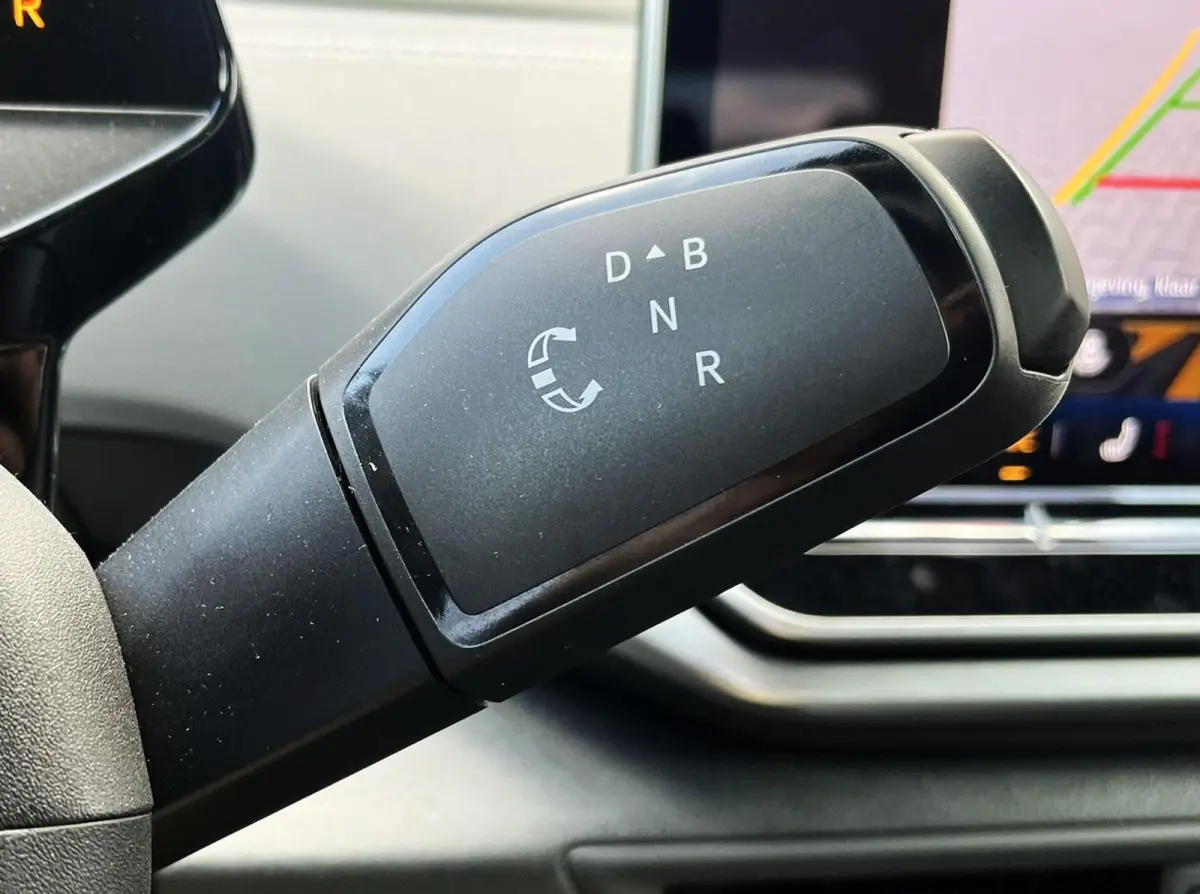 286pk Pro Limited Edition 77 kWh | App Connect | Navigatie | Stoelverwarming