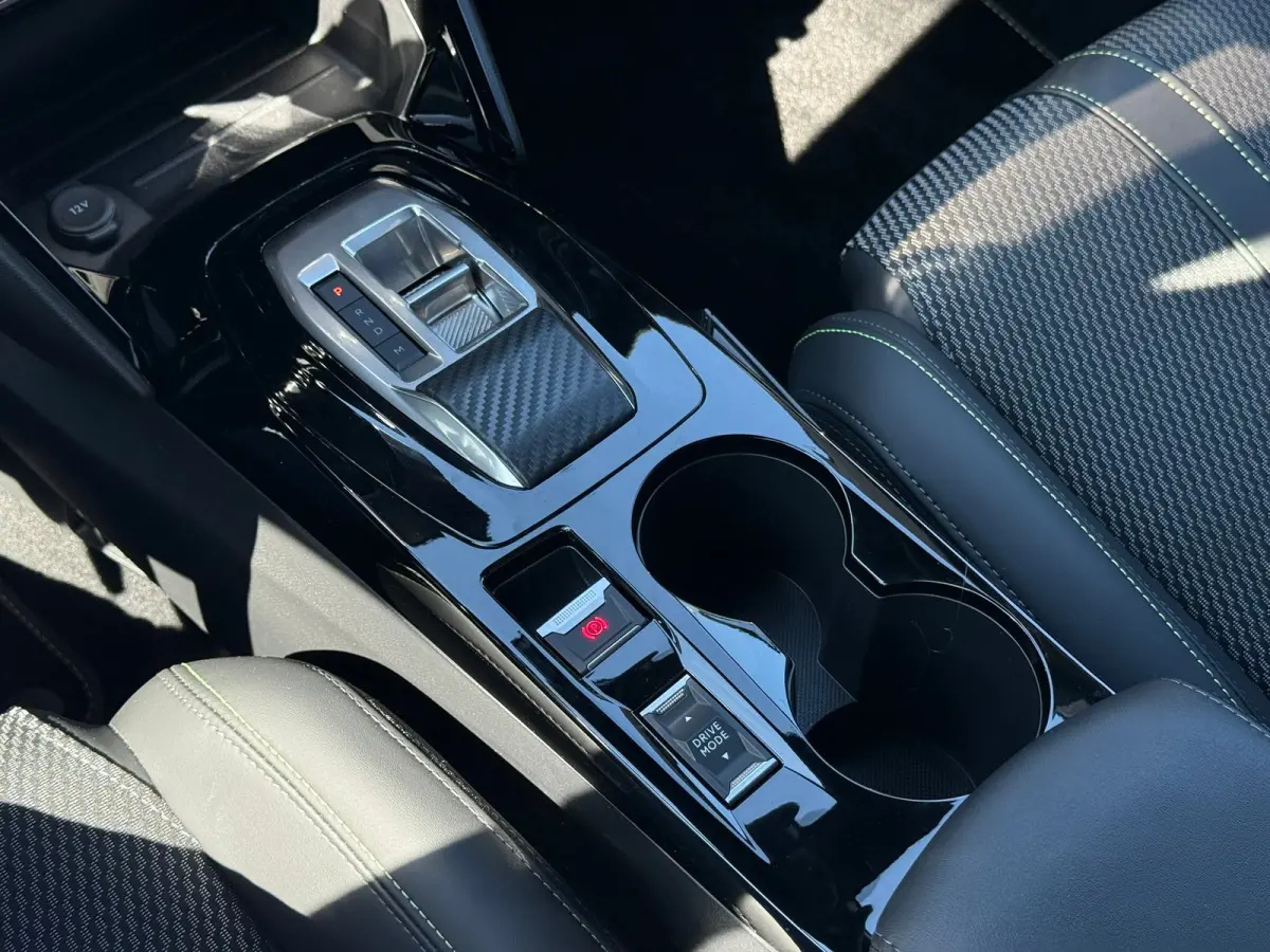1.2 Hybrid 110 e-DCS6 GT 360 camera | Adeptieve cruise control met Stop&Go | Sfeerverlichting interieur | Keyless | Apple carplay & Android auto
