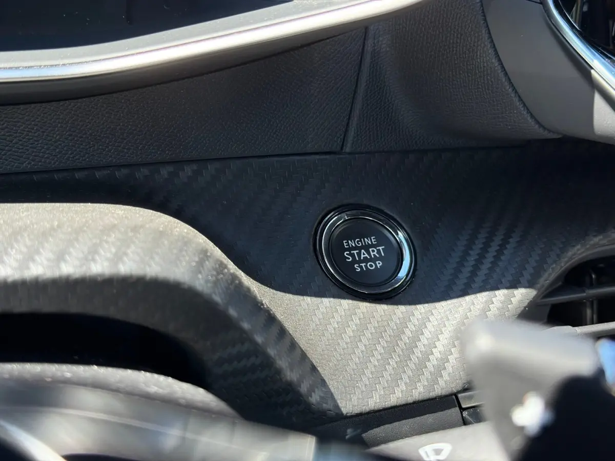 1.2 Hybrid 110 e-DCS6 GT 360 camera | Adeptieve cruise control met Stop&Go | Sfeerverlichting interieur | Keyless | Apple carplay & Android auto
