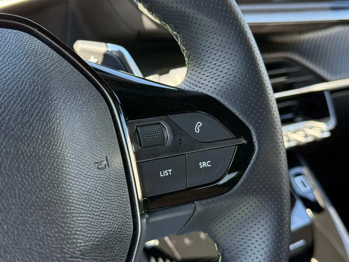 1.2 Hybrid 110 e-DCS6 GT 360 camera | Adeptieve cruise control met Stop&Go | Sfeerverlichting interieur | Keyless | Apple carplay & Android auto