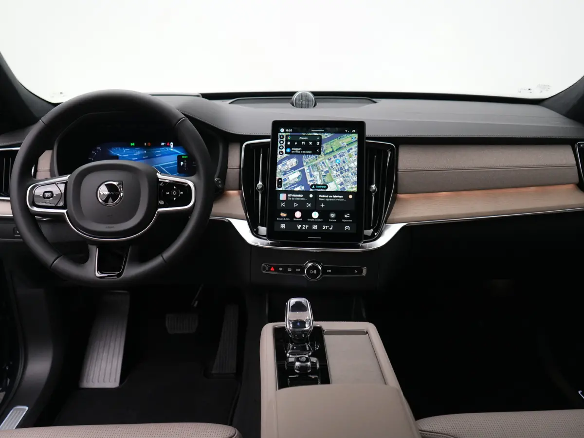 T8 Recharge AWD Ultra Dark Executive Edition | Luchtvering | Bowers & Wilkins | 360° Camera | Head-Up | Panoramadak | 22" | Stoelventilatie