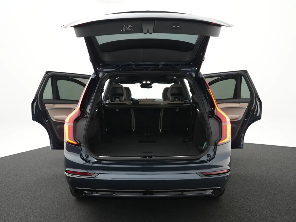 T8 Recharge AWD Ultra Dark Executive Edition | Luchtvering | Bowers & Wilkins | 360° Camera | Head-Up | Panoramadak | 22" | Stoelventilatie