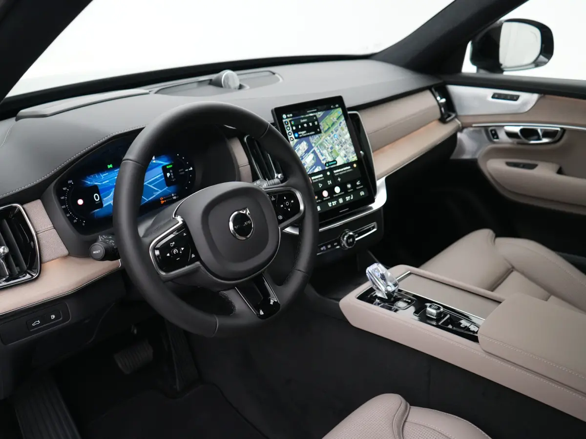 T8 Recharge AWD Ultra Dark Executive Edition | Luchtvering | Bowers & Wilkins | 360° Camera | Head-Up | Panoramadak | 22" | Stoelventilatie
