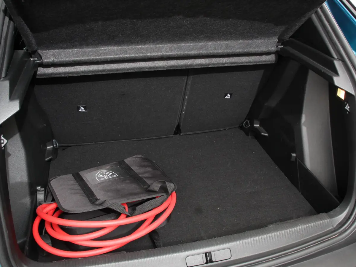 EV Allure Pack 54 kWh Navigatie Apple Carplay/Android Auto Climate Control Parkeer sensoren Lichtmetalen Velgen