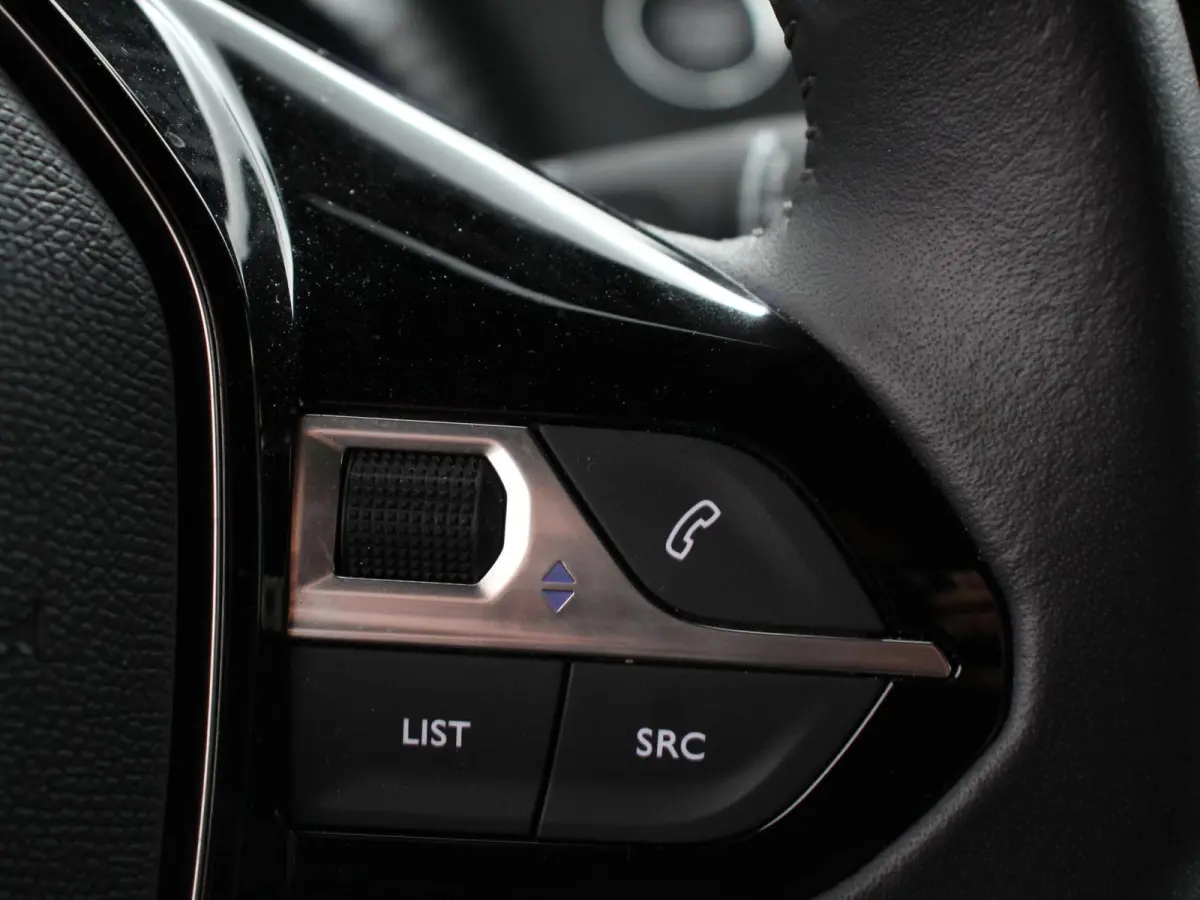 EV Allure Pack 54 kWh Navigatie Apple Carplay/Android Auto Climate Control Parkeer sensoren Lichtmetalen Velgen