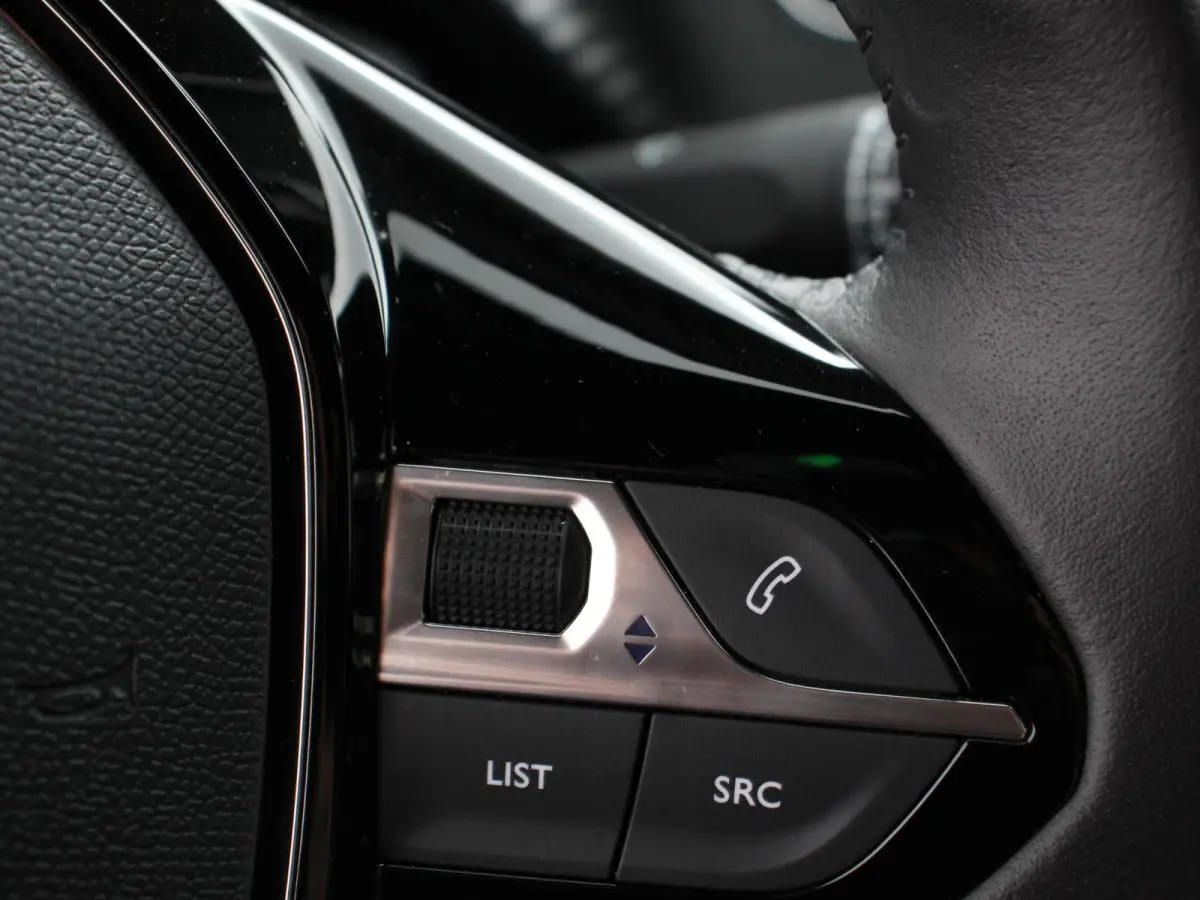 EV Allure Pack 54 kWh Navigatie Apple Carplay/Android Auto Climate Control Parkeer sensoren Lichtmetalen Velgen