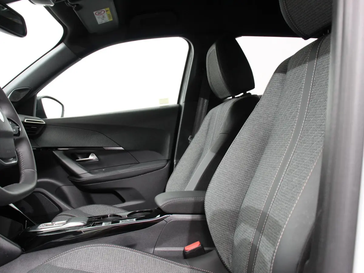 EV Allure Pack 54 kWh Navigatie Apple Carplay/Android Auto Climate Control Parkeer sensoren Lichtmetalen Velgen
