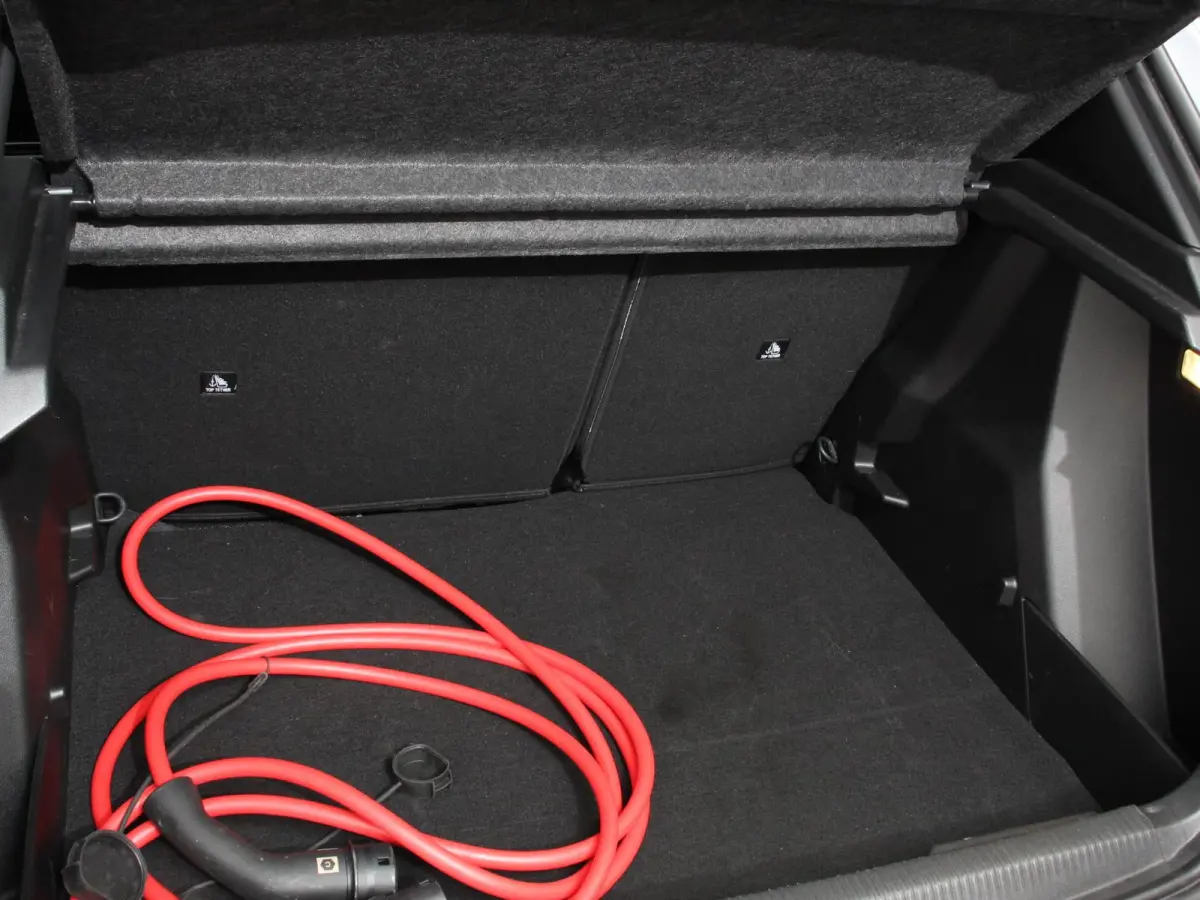 EV Allure Pack 54 kWh Navigatie Apple Carplay/Android Auto Climate Control Parkeer sensoren Lichtmetalen Velgen