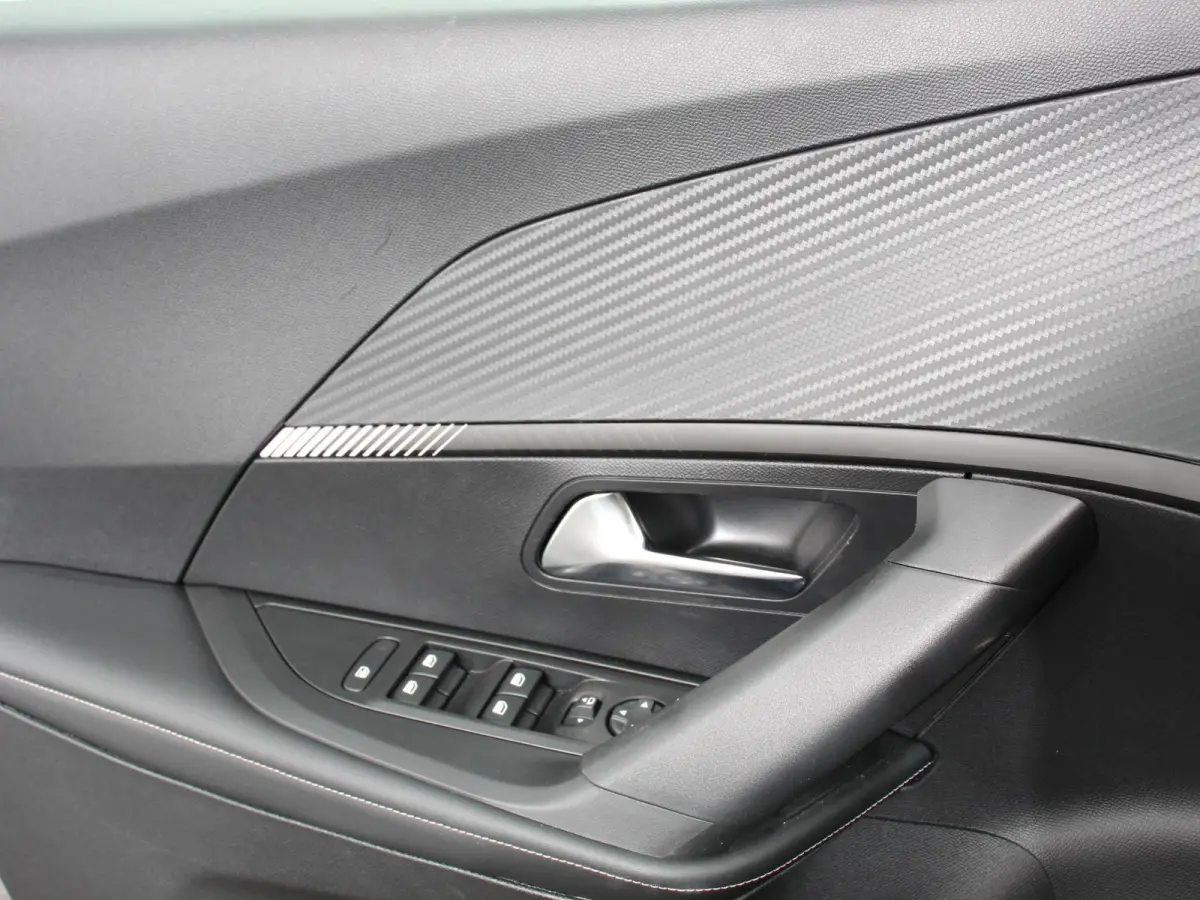 EV Allure Pack 54 kWh Navigatie Apple Carplay/Android Auto Climate Control Parkeer sensoren Lichtmetalen Velgen