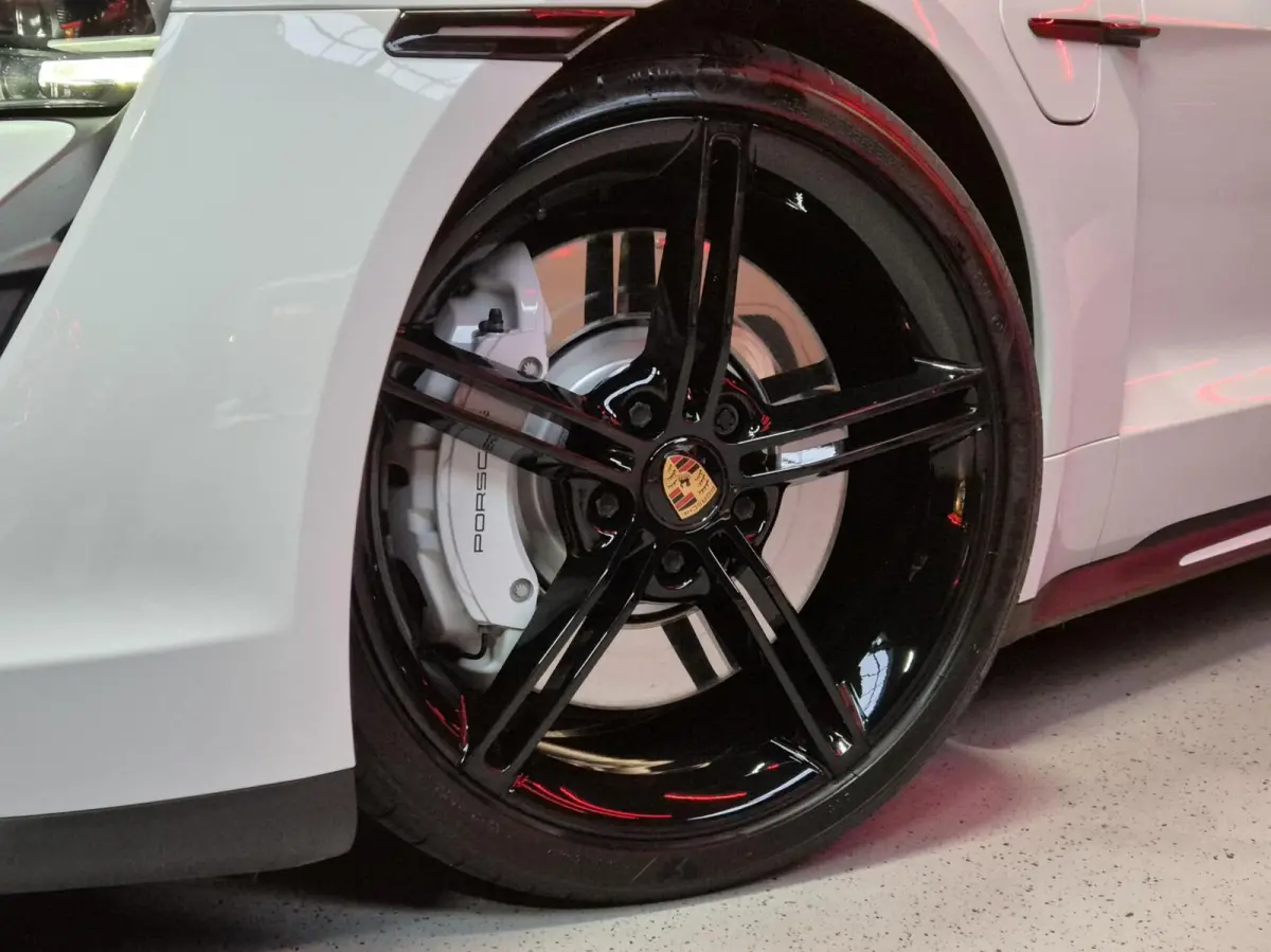93kWh Performance Plus |PASM|FABRIEKSG.|5-ZITS|21"