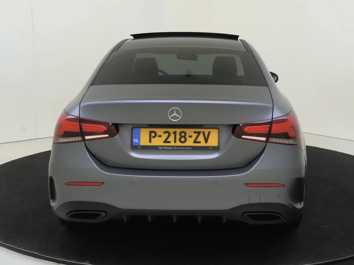 250 e Business Solution AMG-Line / Panaromadak / Achteruitrijcamera / Night-Pakket / Multispaaks /