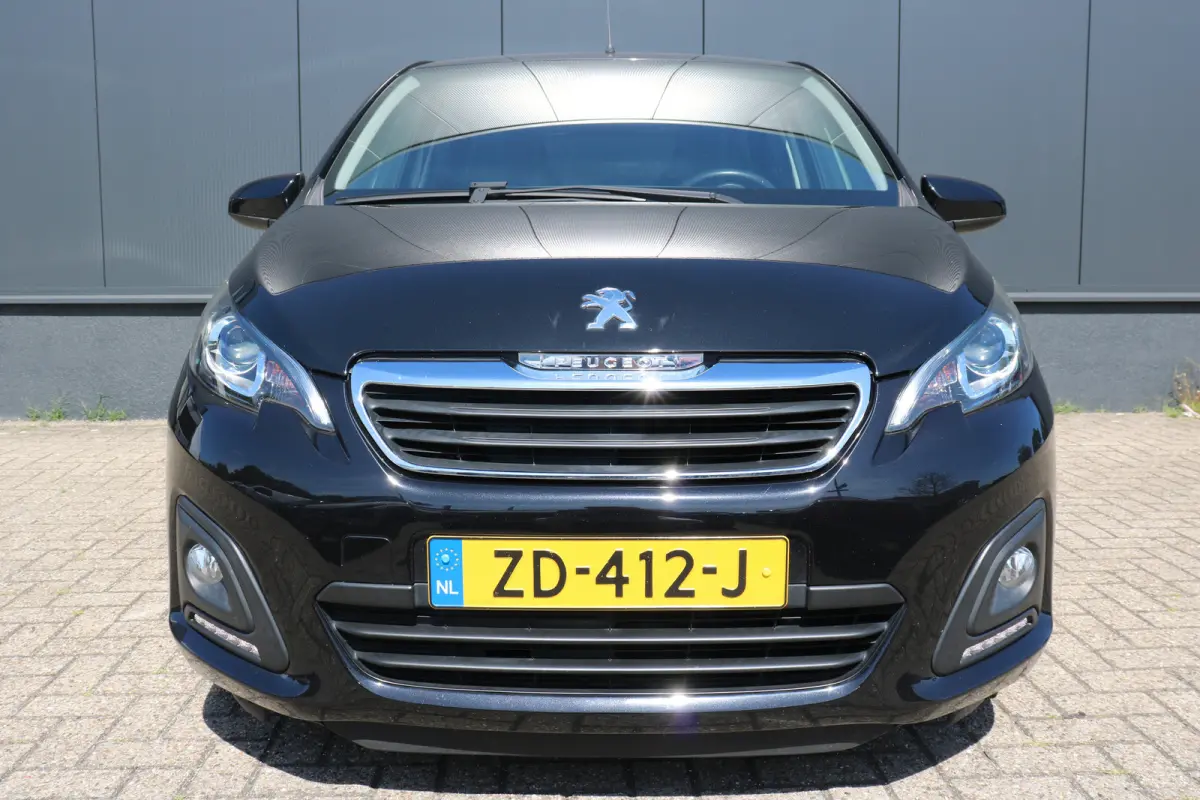 1.0 e-VTi Active | Airco | El. ramen | Centrale deurvergrendeling | Blue Tooth | Mistlampen voor |