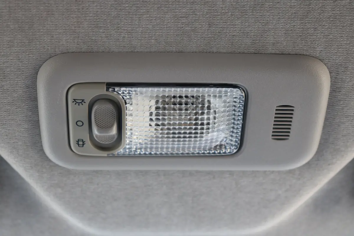 1.0 e-VTi Active | Airco | El. ramen | Centrale deurvergrendeling | Blue Tooth | Mistlampen voor |