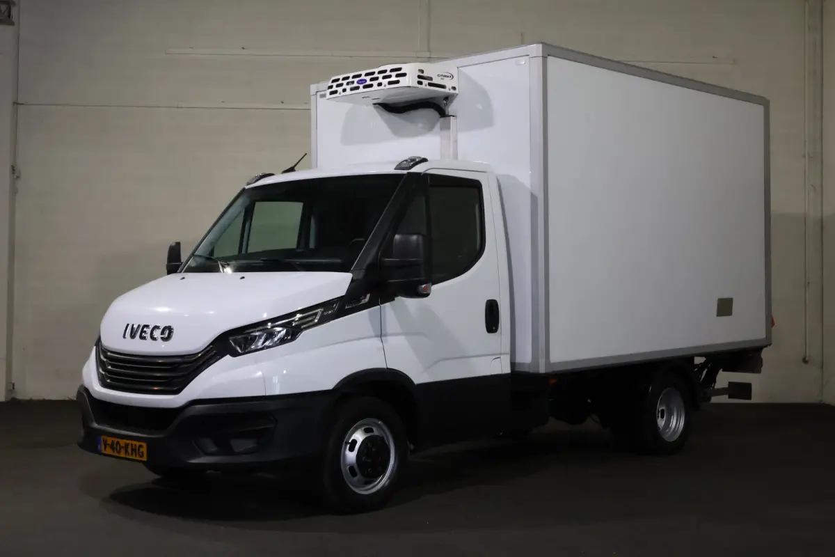 35C14 Automaat Koelwagen Bakwagen met Laadklep
