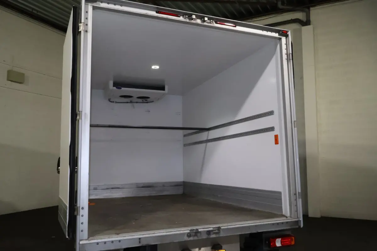 35C14 Automaat Koelwagen Bakwagen met Laadklep