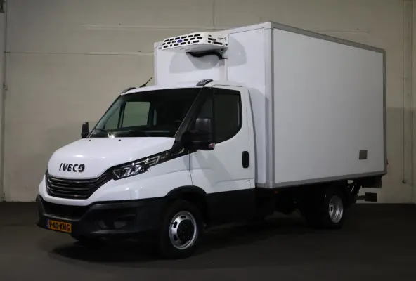35C14 Automaat Koelwagen Bakwagen met Laadklep