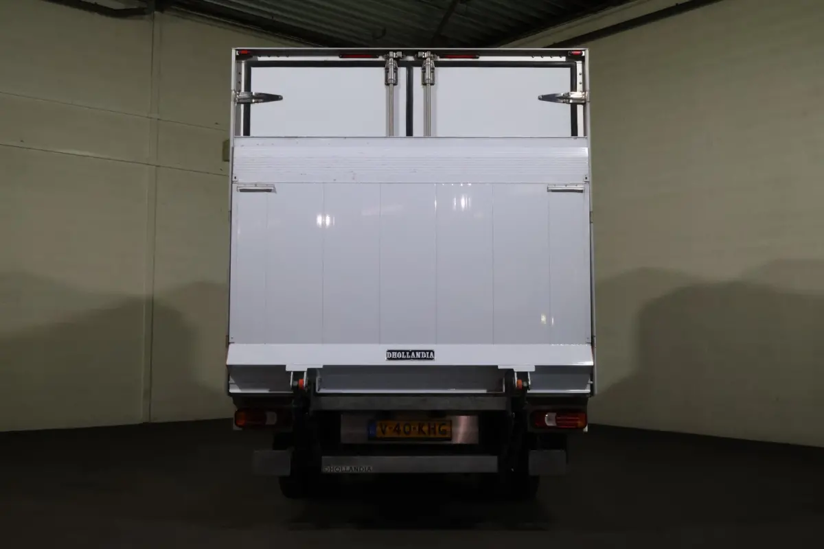 35C14 Automaat Koelwagen Bakwagen met Laadklep