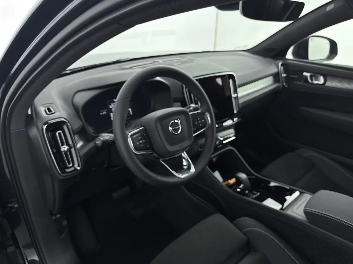 Single Motor Ext. Range Ultra Black Edition. Europa 82 kWh | Achterbank verwarmd | Apple Carplay/Android Auto|telefoonintegratie premium | Comfortstoel(en)