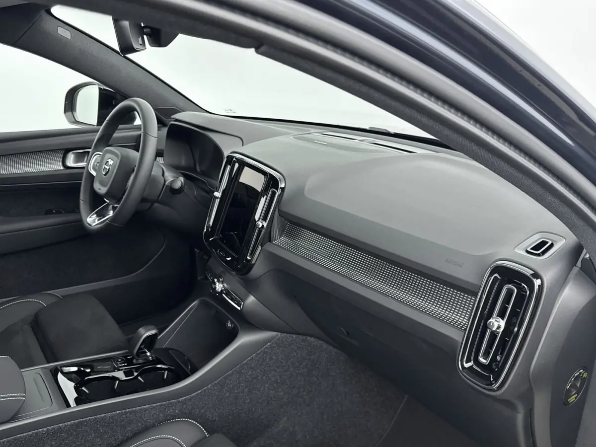 Single Motor Ext. Range Ultra Black Edition. Europa 82 kWh | Achterbank verwarmd | Apple Carplay/Android Auto|telefoonintegratie premium | Comfortstoel(en)