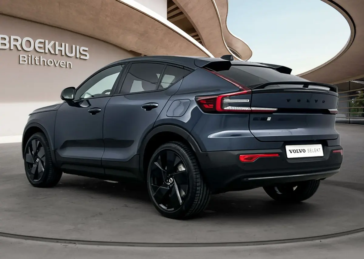 Single Motor Ext. Range Ultra Black Edition. Europa 82 kWh | Achterbank verwarmd | Apple Carplay/Android Auto|telefoonintegratie premium | Comfortstoel(en)