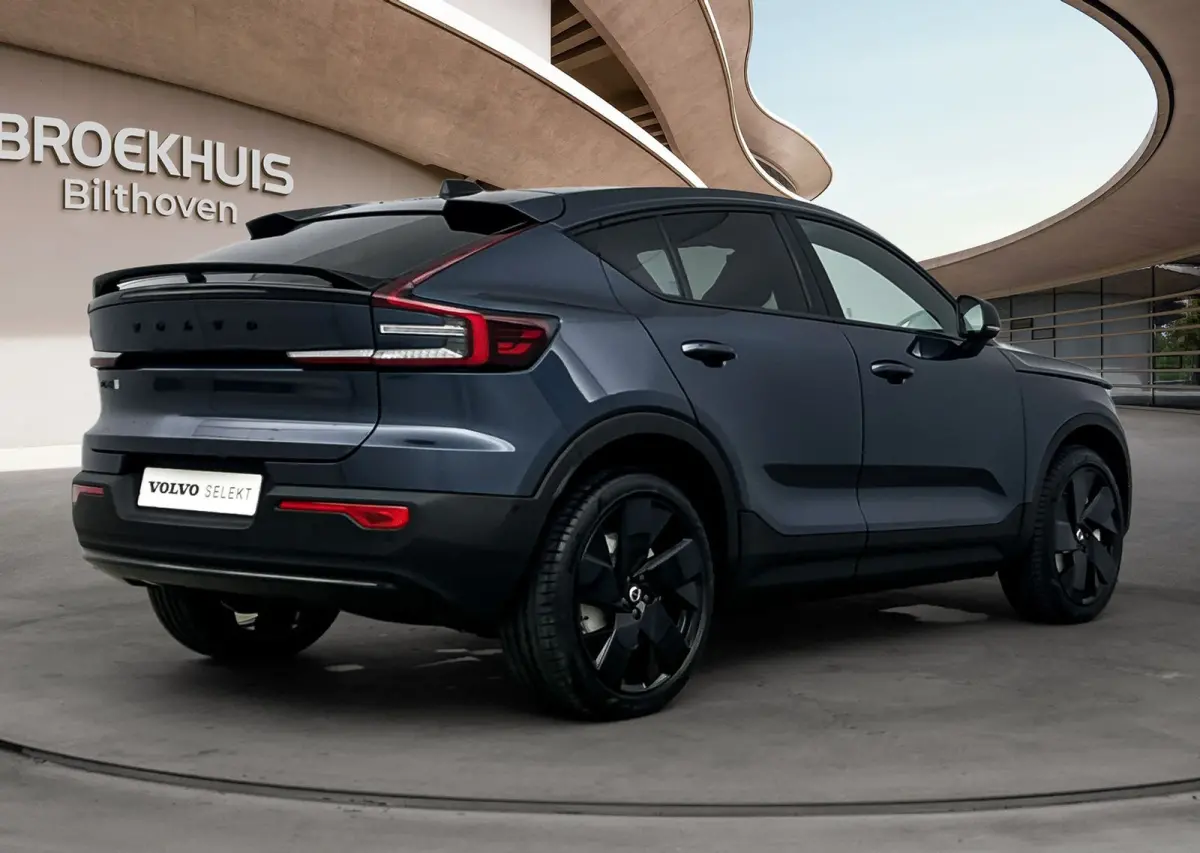 Single Motor Ext. Range Ultra Black Edition. Europa 82 kWh | Achterbank verwarmd | Apple Carplay/Android Auto|telefoonintegratie premium | Comfortstoel(en)