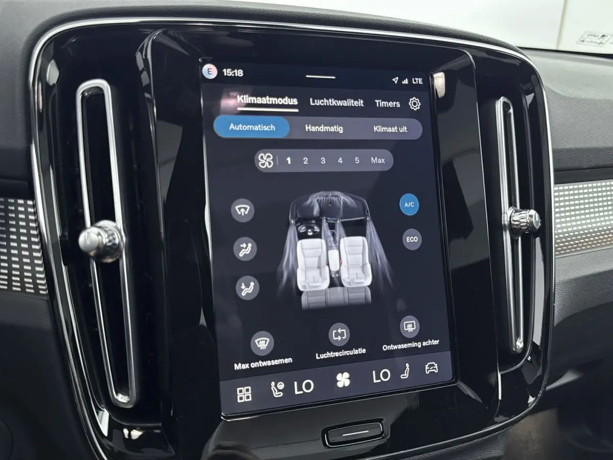 Single Motor Ext. Range Ultra Black Edition. Europa 82 kWh | Achterbank verwarmd | Apple Carplay/Android Auto|telefoonintegratie premium | Comfortstoel(en)