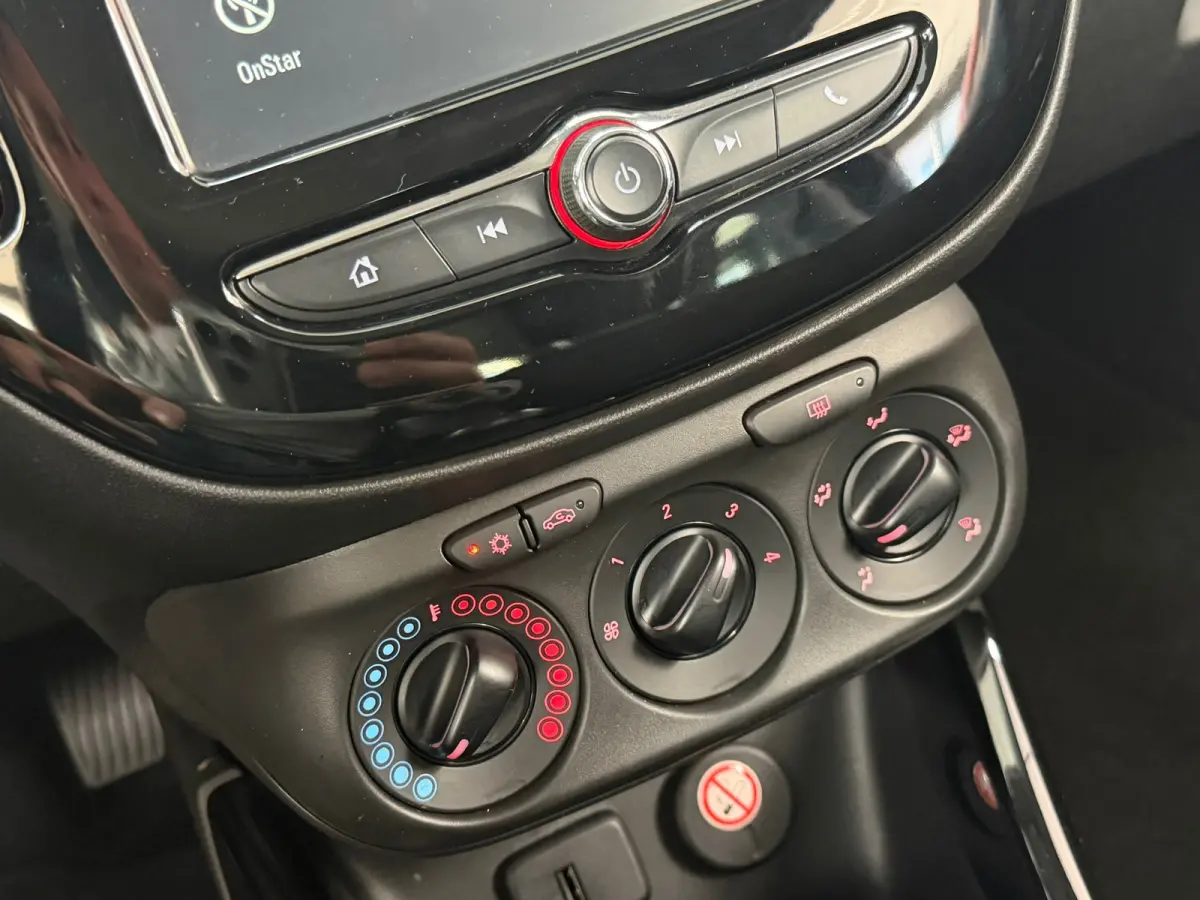 1.0 Turbo Unlimited - Saturday White Fever/Black - Led/Carplay - Lekker Sportief