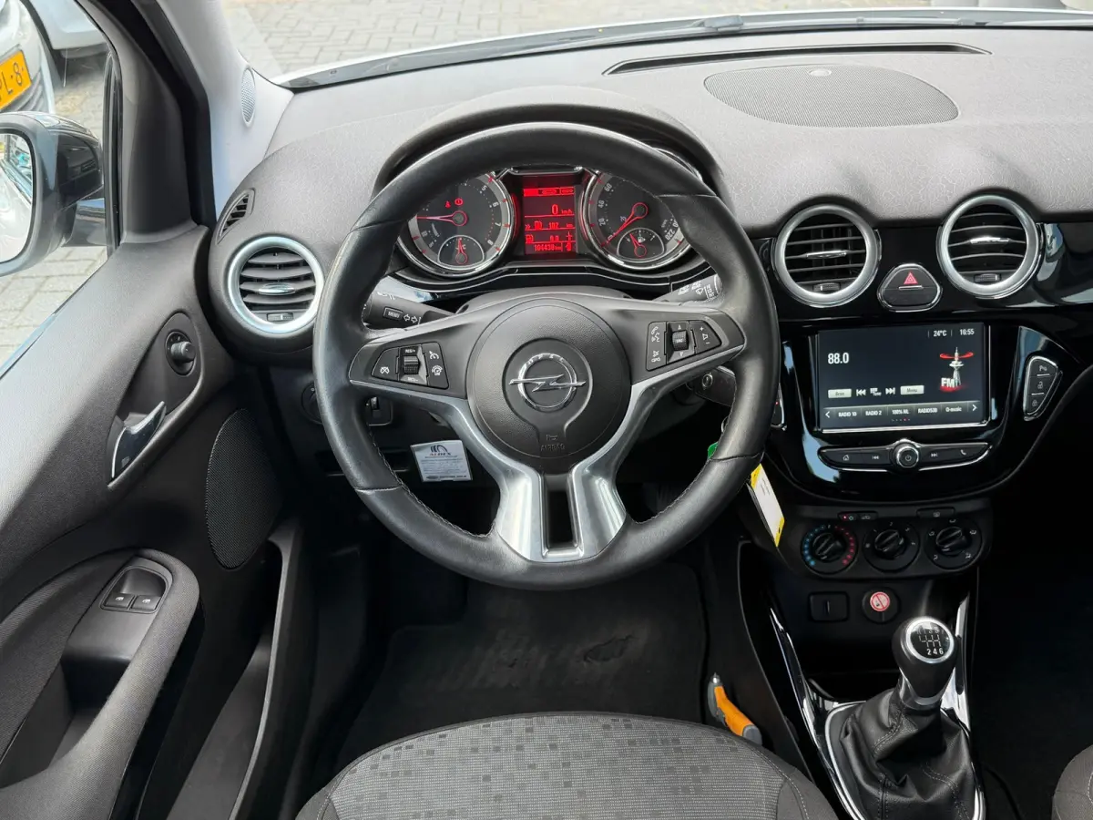 1.0 Turbo Unlimited - Saturday White Fever/Black - Led/Carplay - Lekker Sportief