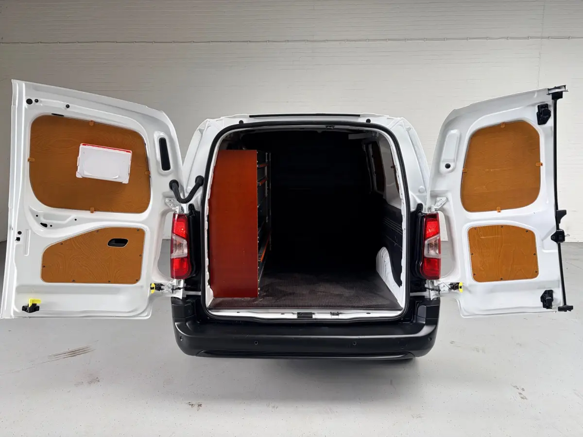 1.5D 100pk euro6 L2H1 Edition, Airco, Groot Navigatie, Nederlandse bus! 1ste Eigenaar! RIJKLAARPRIJS!