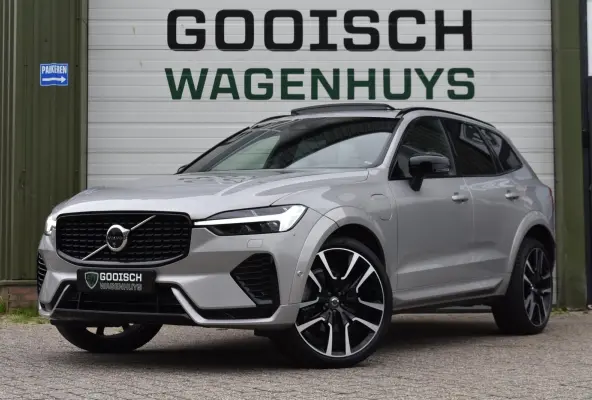 2.0 T6 Plug-in hybrid AWD Ultimate Dark | Luchtvering | Bowers & Wilkens | 360 Camera | Trekhaak |