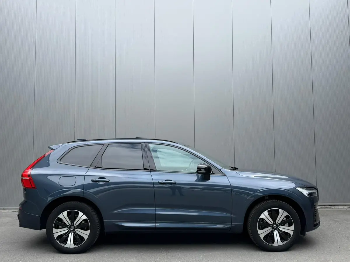 2.0 T6 Plug-in hybrid AWD Plus Dark Panorama|H/K Audio|Keyless