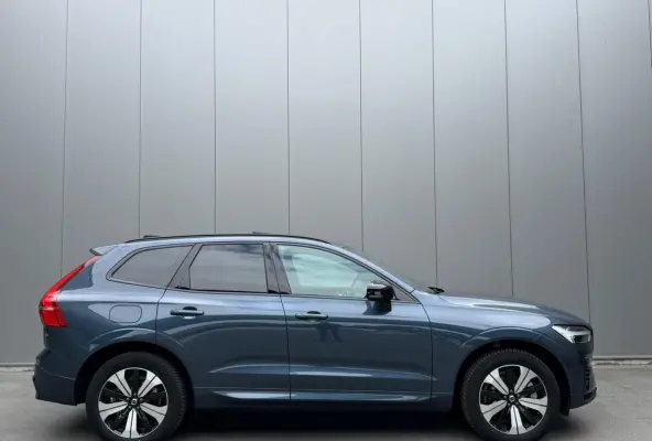 2.0 T6 Plug-in hybrid AWD Plus Dark Panorama|H/K Audio|Keyless