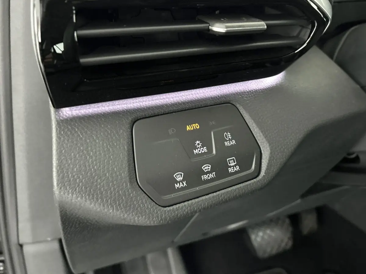 Life 77 kWh | 90% SOH | APK tot 2-07-2028 | Stoelverwarming | Stuurverwarming | Apple Carplay | Android Auto | Cruise Control Adaptief | Navigatiesysteem | Parkeersensoren Voor en Achter