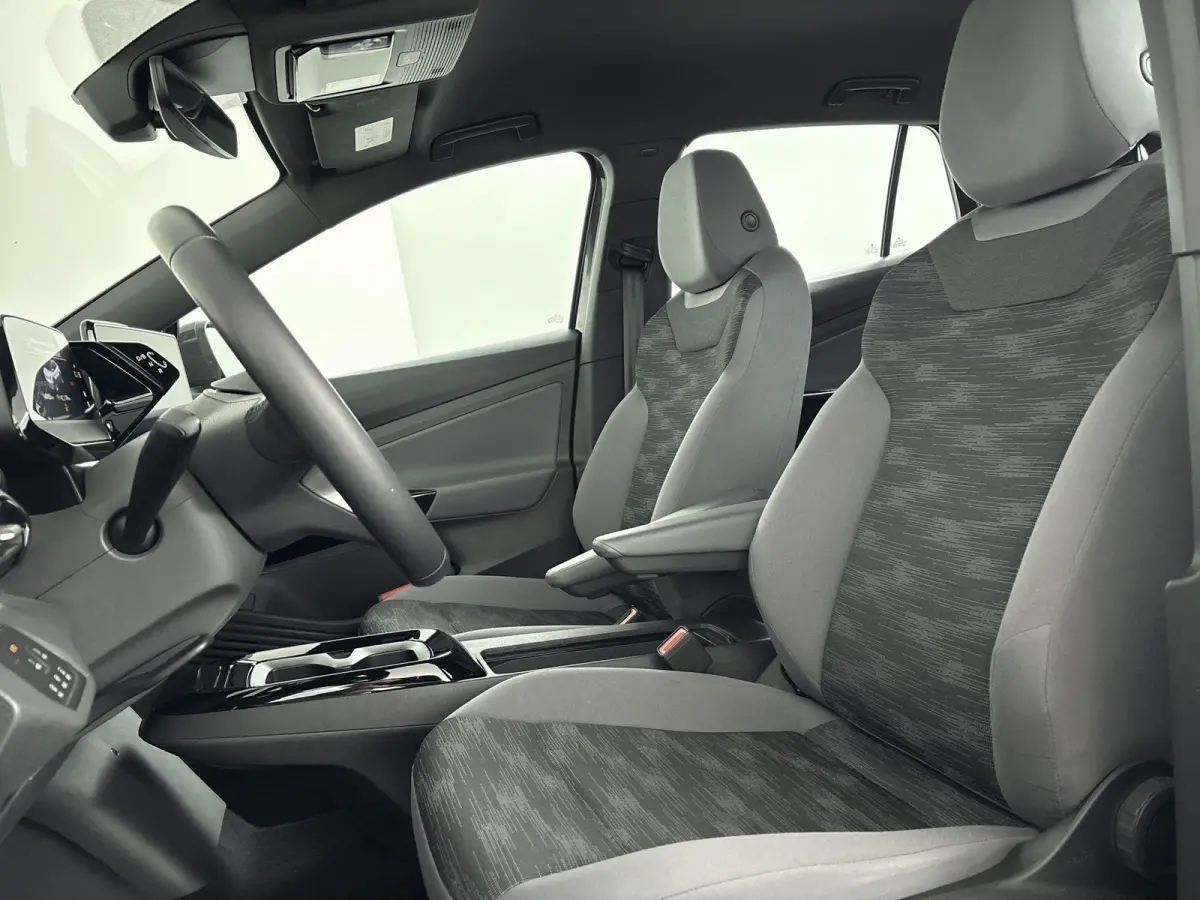 Life 77 kWh | 90% SOH | APK tot 2-07-2028 | Stoelverwarming | Stuurverwarming | Apple Carplay | Android Auto | Cruise Control Adaptief | Navigatiesysteem | Parkeersensoren Voor en Achter