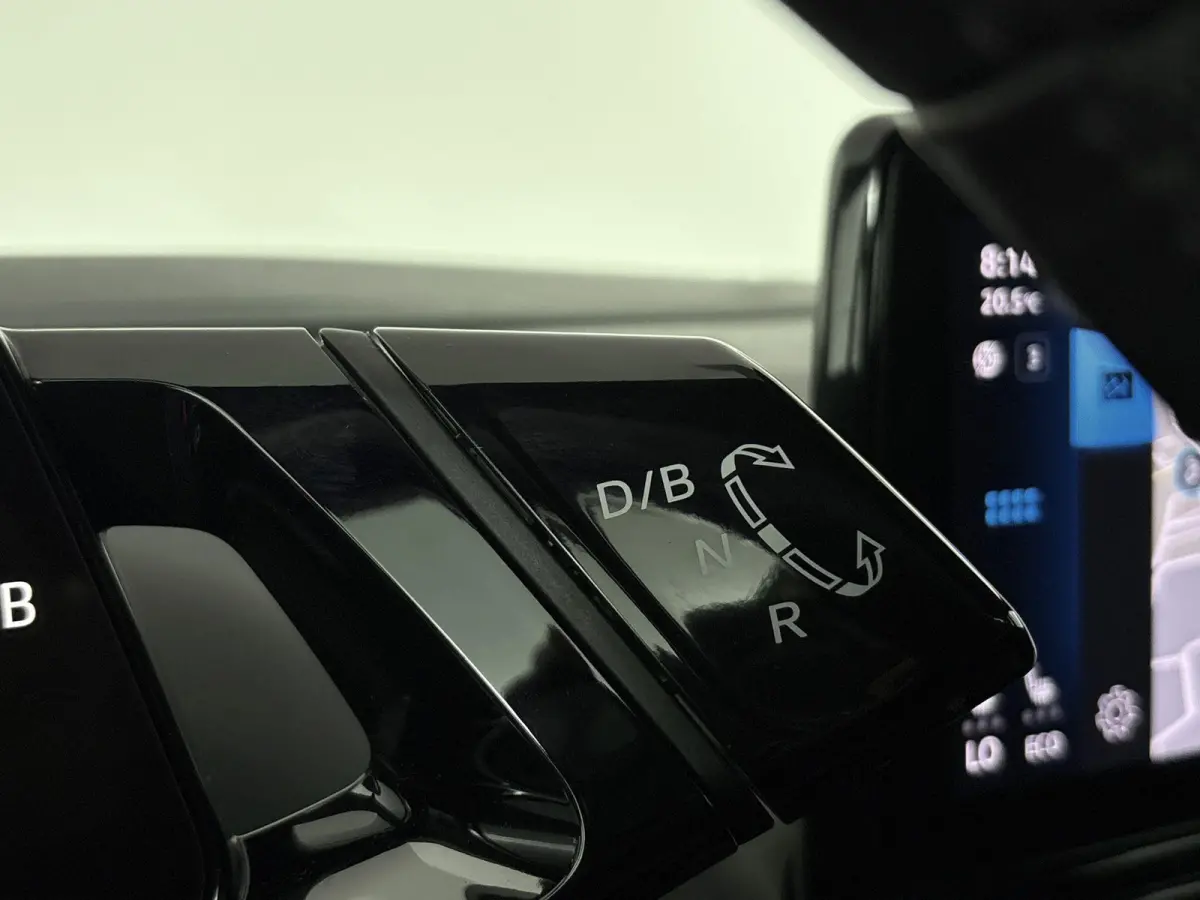 Life 77 kWh | 90% SOH | APK tot 2-07-2028 | Stoelverwarming | Stuurverwarming | Apple Carplay | Android Auto | Cruise Control Adaptief | Navigatiesysteem | Parkeersensoren Voor en Achter