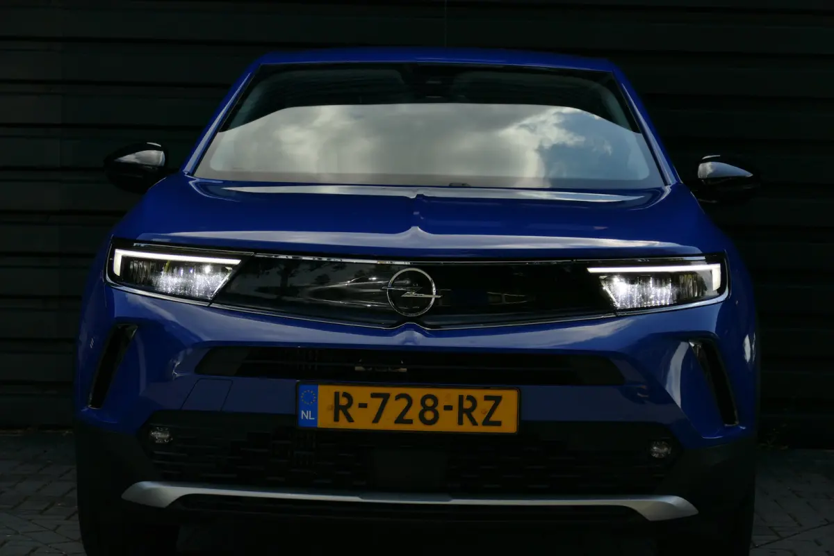 1.2 TURBO 100PK ELEGANCE / CAMERA / STUURVERWARMING / KEYLESS / LED / NAVI / CLIMA / PDC / BLUETOOTH / CRUISECONTROL / 2E EIGENAAR / SCHITTERENDE STAAT !!