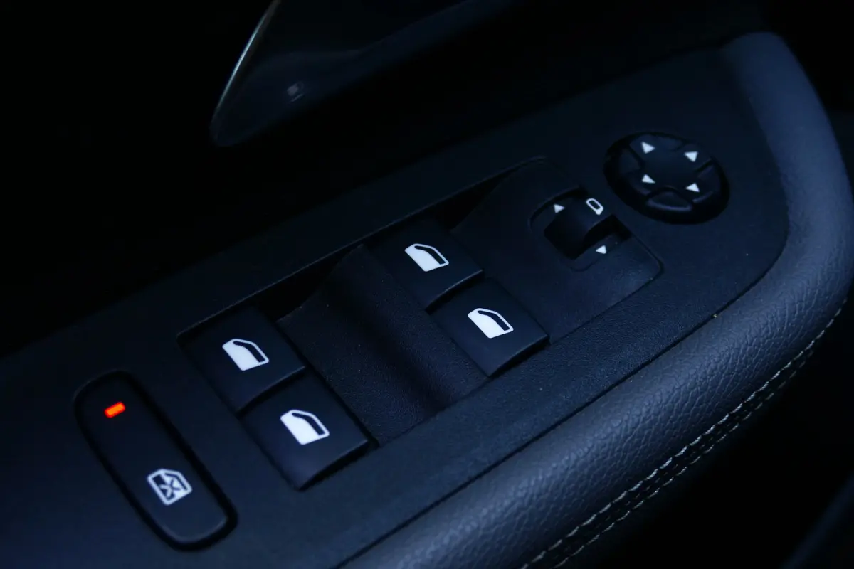 1.2 TURBO 100PK ELEGANCE / CAMERA / STUURVERWARMING / KEYLESS / LED / NAVI / CLIMA / PDC / BLUETOOTH / CRUISECONTROL / 2E EIGENAAR / SCHITTERENDE STAAT !!
