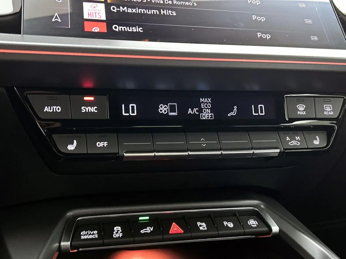 40 TFSI e S edition 204 PK l Adaptive cruise control l Camera l Navigatie l Stoelverwarming l Audi sound system l Audi virtual cockpit plus l Licht- en regensensor l Apple Carplay / Android 
