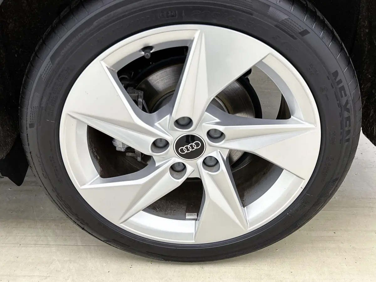 40 TFSI e S edition 204 PK l Adaptive cruise control l Camera l Navigatie l Stoelverwarming l Audi sound system l Audi virtual cockpit plus l Licht- en regensensor l Apple Carplay / Android 