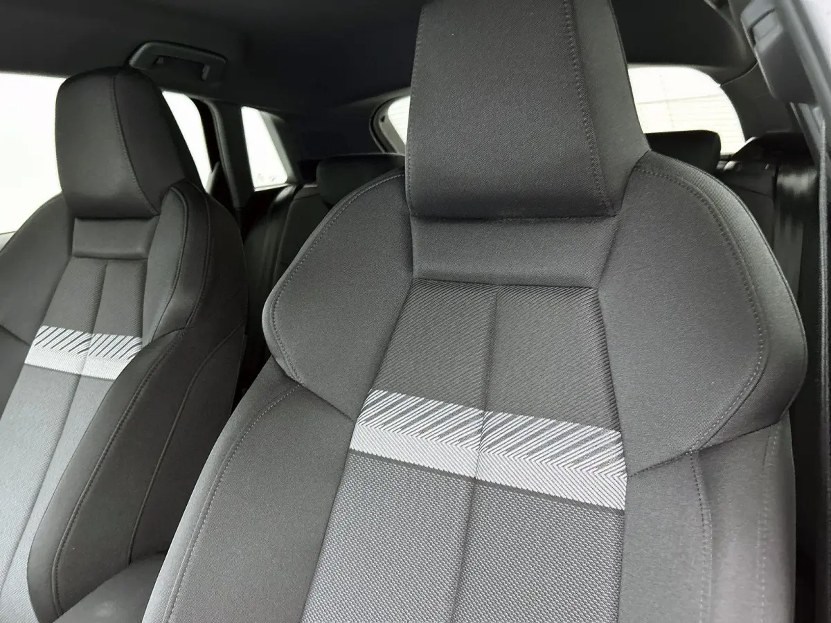 40 TFSI e S edition 204 PK l Adaptive cruise control l Camera l Navigatie l Stoelverwarming l Audi sound system l Audi virtual cockpit plus l Licht- en regensensor l Apple Carplay / Android 