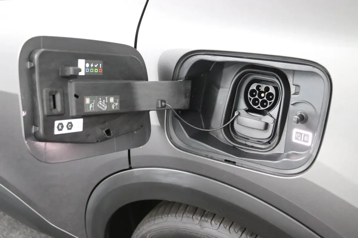 You 50 kWh | Camera | Apple/Android |