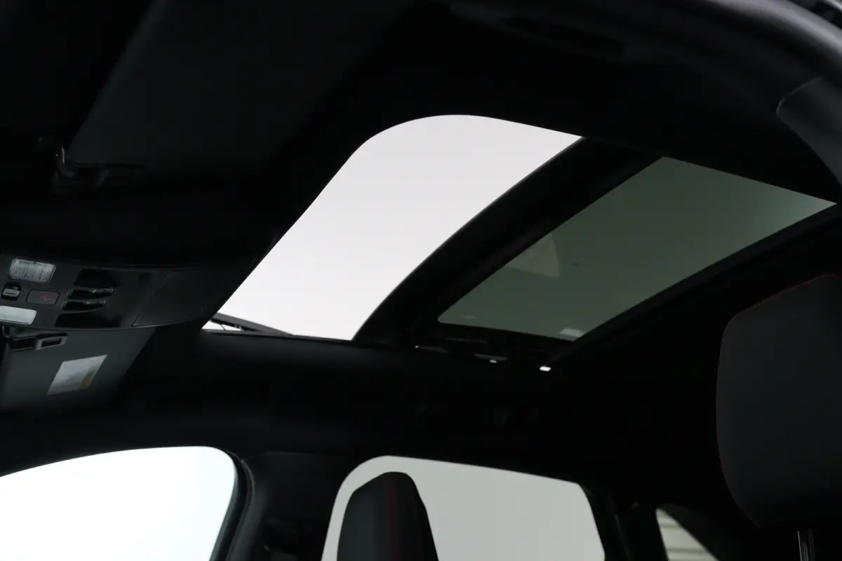 2.5 PHEV ST-Line X | Black Pack | Trekhaak | Elektrisch Panoramadak | Matrix LED | Winter Pack | B&O Audio |