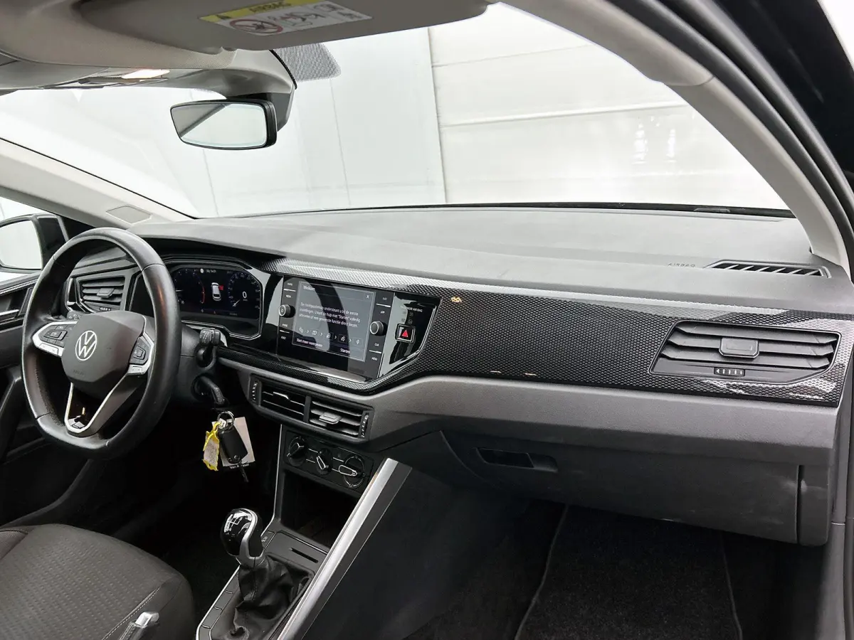 1.0 TSI Life 95 PK | Airco | Navigatie | Adaptive Cruise Control | Lane Assist | Achteruitrijcamera | Lichtmetalenvelgen |