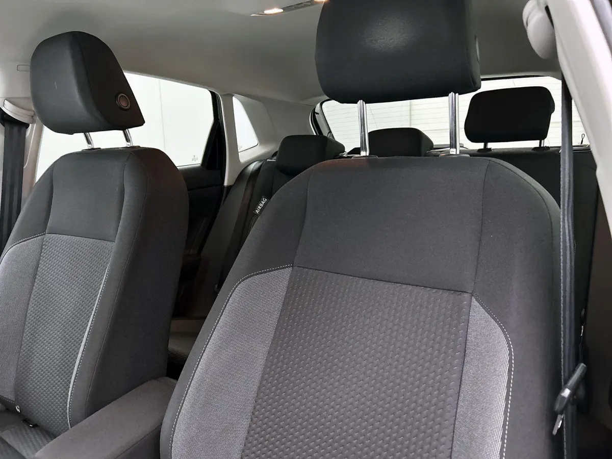 1.0 TSI Life 95 PK | Airco | Navigatie | Adaptive Cruise Control | Lane Assist | Achteruitrijcamera | Lichtmetalenvelgen |