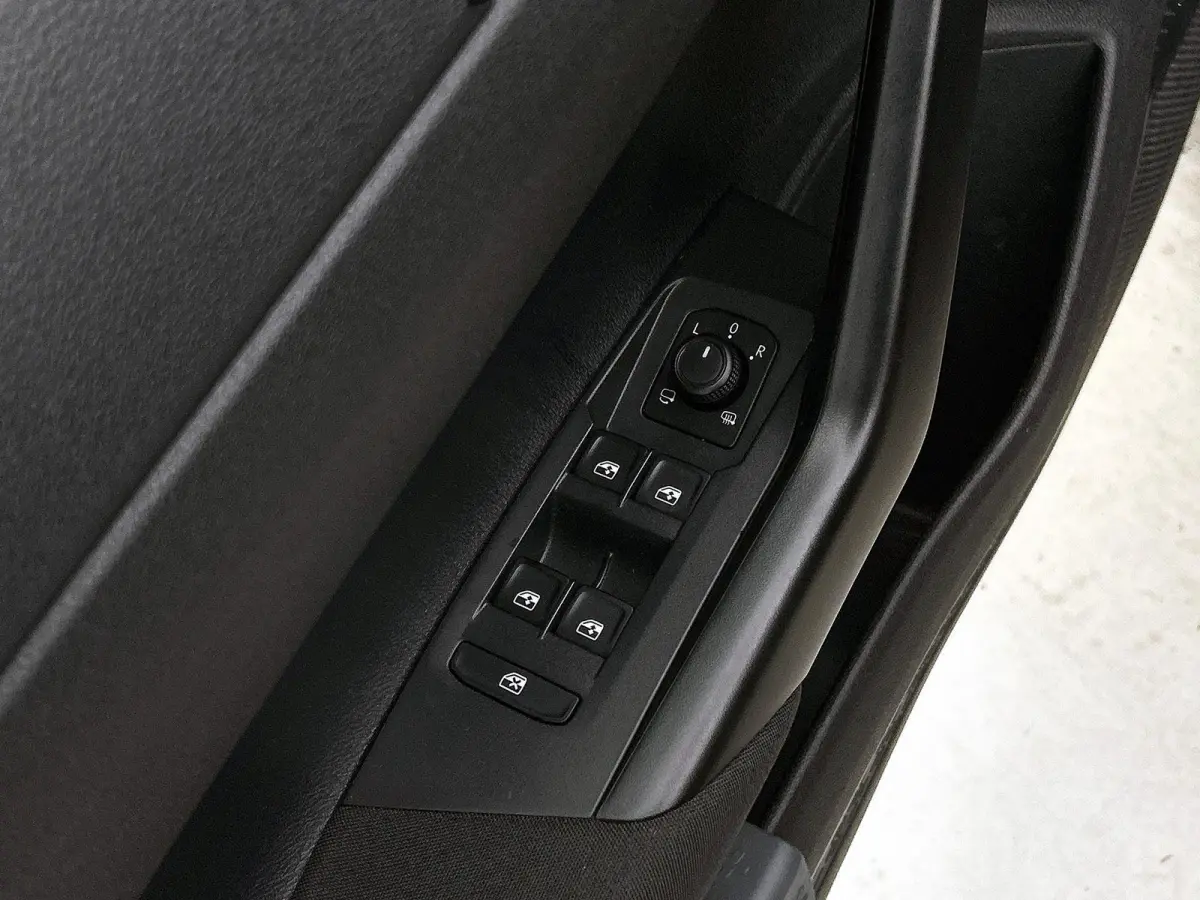 1.0 TSI Life 95 PK | Airco | Navigatie | Adaptive Cruise Control | Lane Assist | Achteruitrijcamera | Lichtmetalenvelgen |