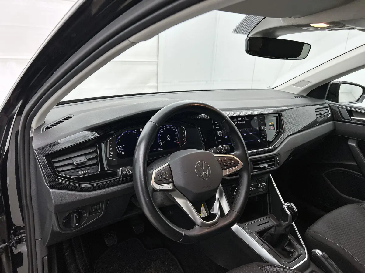 1.0 TSI Life 95 PK | Airco | Navigatie | Adaptive Cruise Control | Lane Assist | Achteruitrijcamera | Lichtmetalenvelgen |