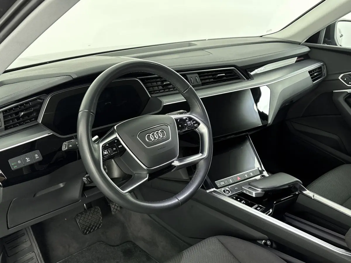 55 quattro Edition 115 kWh 408 PK | 100% SOH | Automaat | Navigatie | Apple Carplay | Android Auto | Parkeersensoren | Trekhaak | Climate Control | Cruise Control |