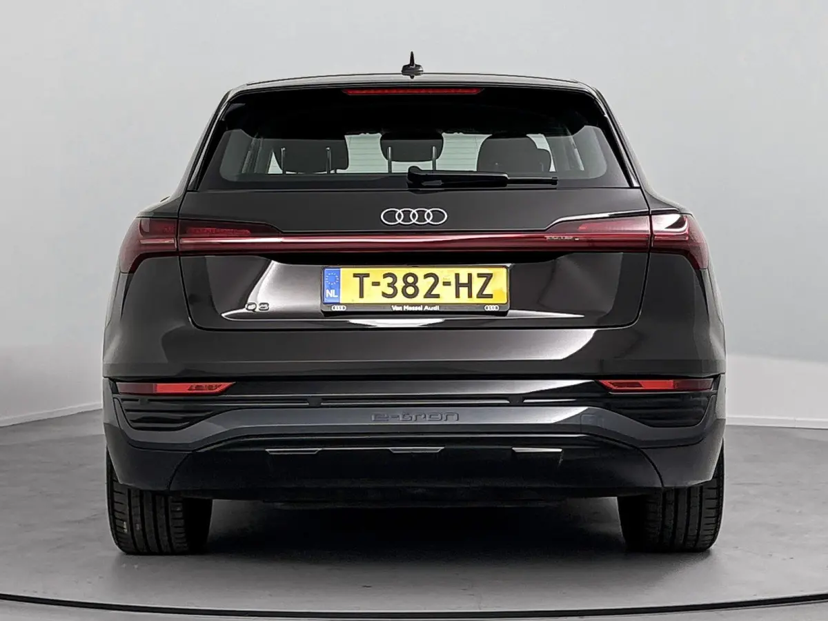 55 quattro Edition 115 kWh 408 PK | 100% SOH | Automaat | Navigatie | Apple Carplay | Android Auto | Parkeersensoren | Trekhaak | Climate Control | Cruise Control |