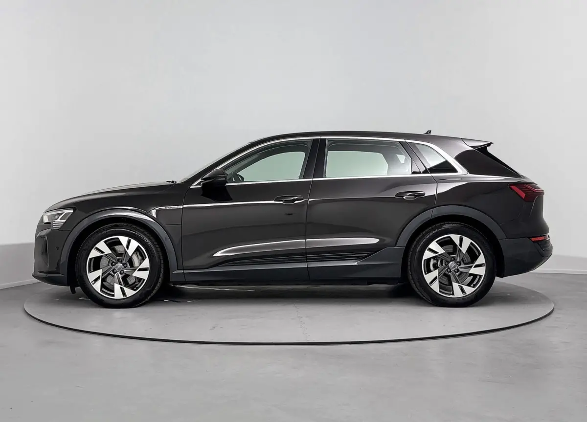 55 quattro Edition 115 kWh 408 PK | 100% SOH | Automaat | Navigatie | Apple Carplay | Android Auto | Parkeersensoren | Trekhaak | Climate Control | Cruise Control |