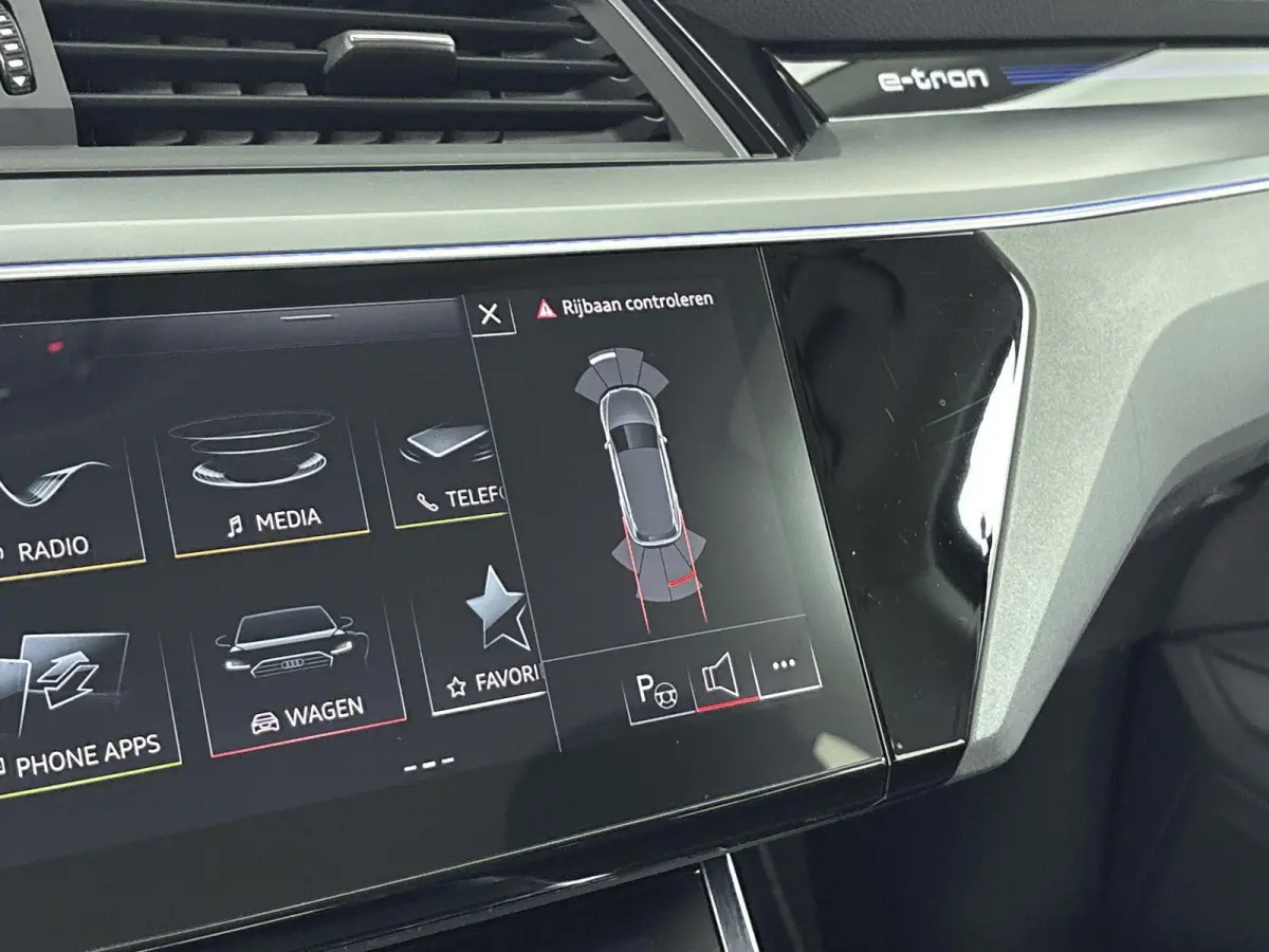 55 quattro Edition 115 kWh 408 PK | 100% SOH | Automaat | Navigatie | Apple Carplay | Android Auto | Parkeersensoren | Trekhaak | Climate Control | Cruise Control |